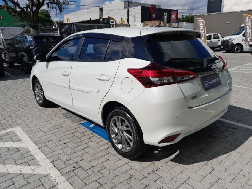 yaris hatch xs 1.5 cvt 20233