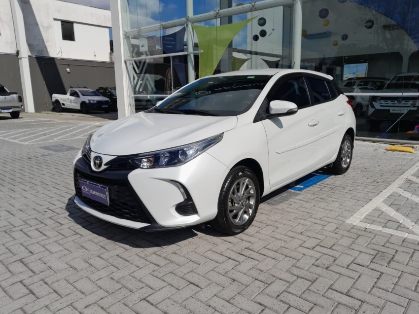 yaris hatch xs 1.5 cvt 20232