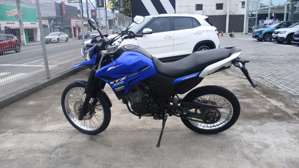 xtz 250 lander le capitao america 20233