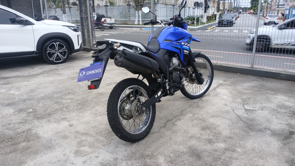 xtz 250 lander le capitao america 20237