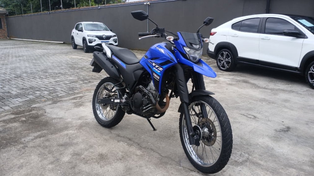 xtz 250 lander le capitao america 2023