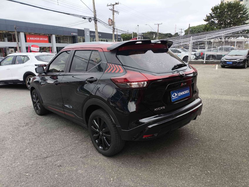 kicks xplay 1.6 16v cvt  automatico 2023/244