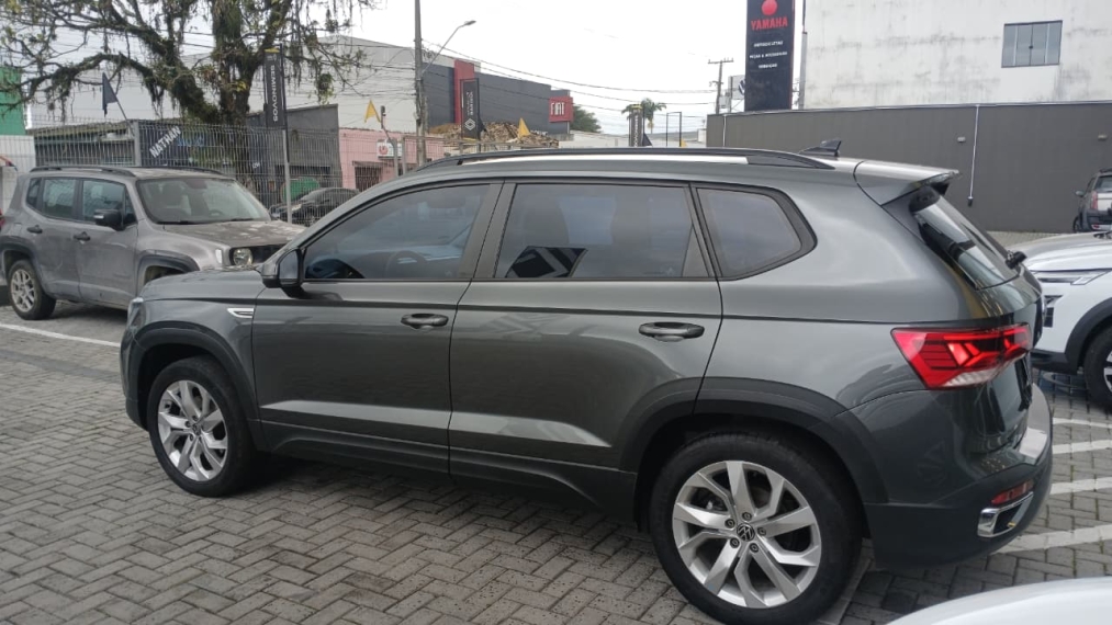 taos 1.4 250 tsi total flex comfortline automatico 20223