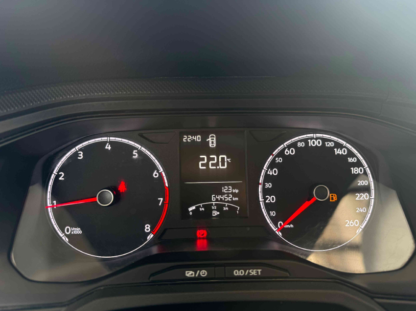 polo track 1.0 12v8