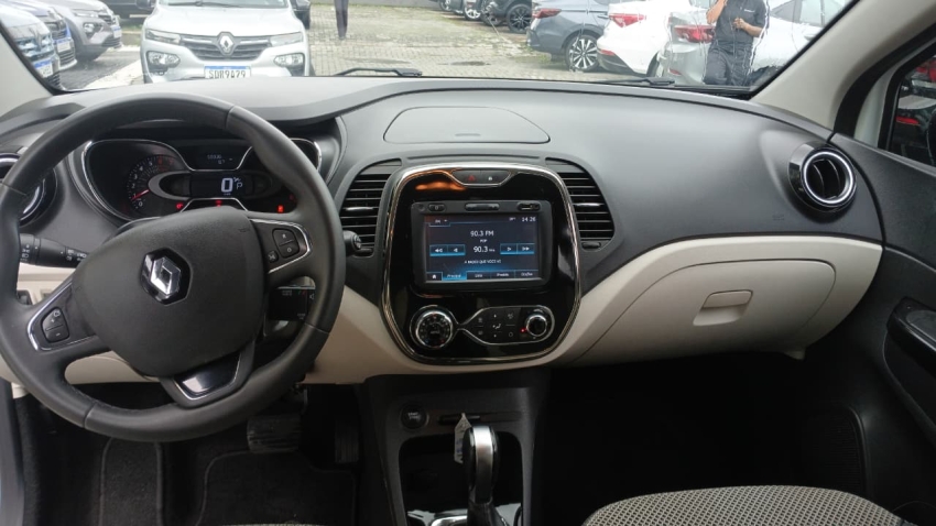 captur intense 1.6 16v sce cvt x-tronic 20198