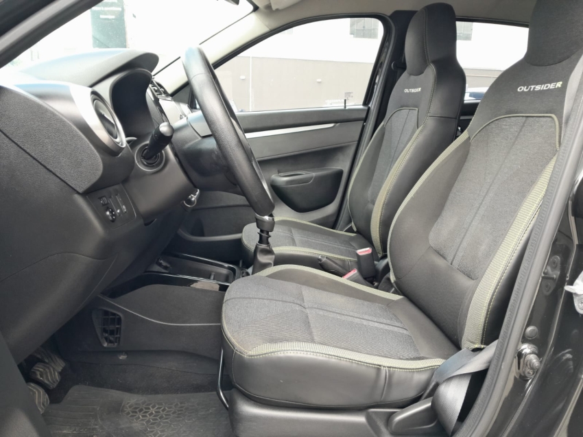 kwid outsider 1.0 12v 20239