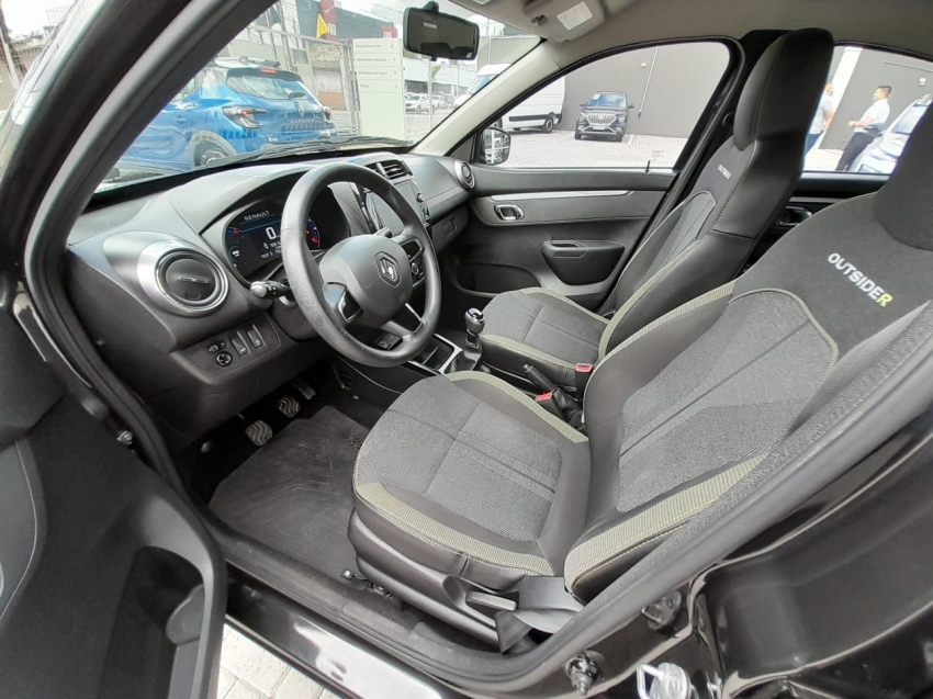 kwid outsider 1.0 12v 20235