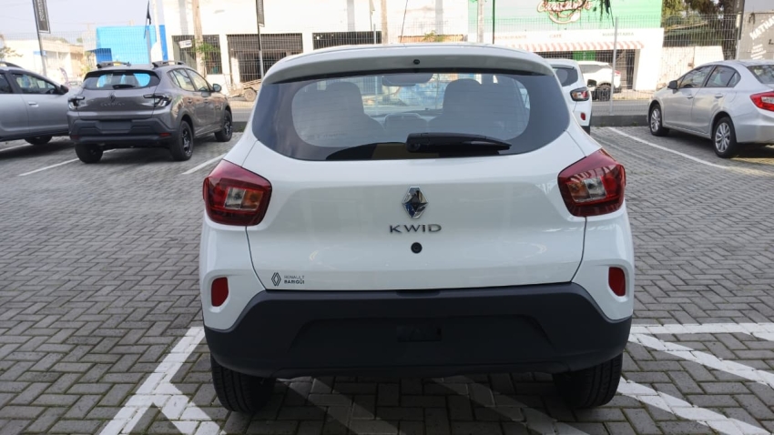 kwid intense 1.0 71hp 2026 0km7