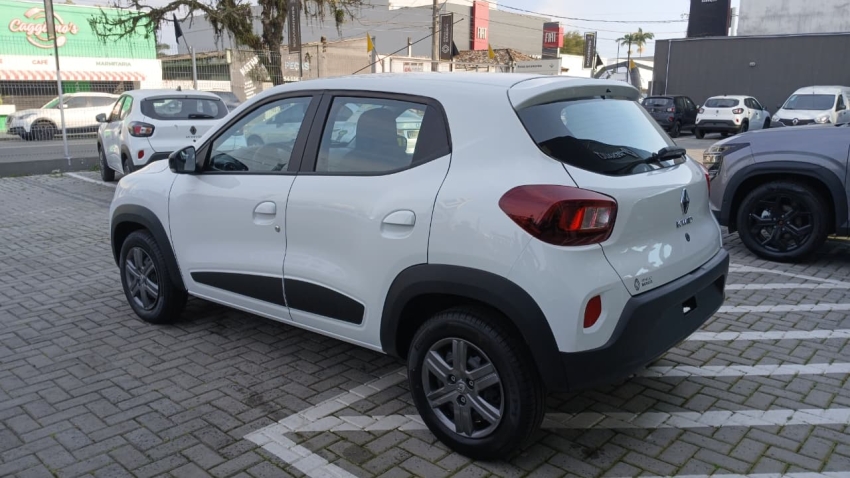 kwid intense 1.0 71hp 2026 0km4