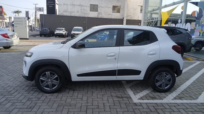 kwid intense 1.0 71hp 2026 0km6