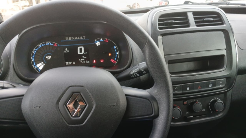 kwid zen 1.0 71hp 2026 0km8