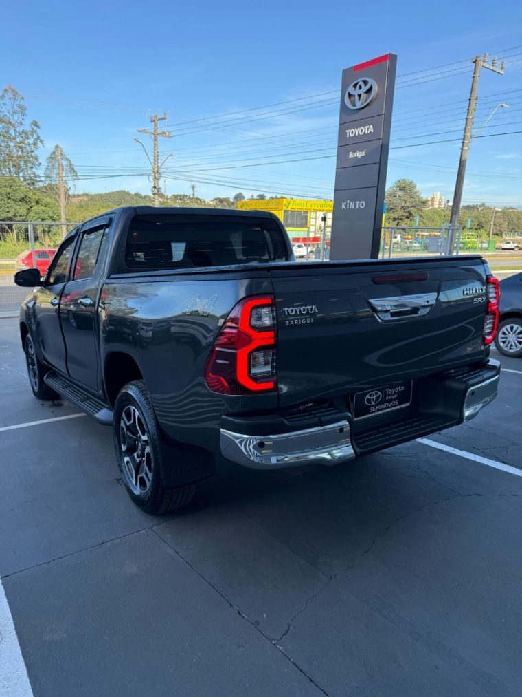 toyota hilux 2.8 d-4d turbo diesel cd srx 4x4 automatico 2023