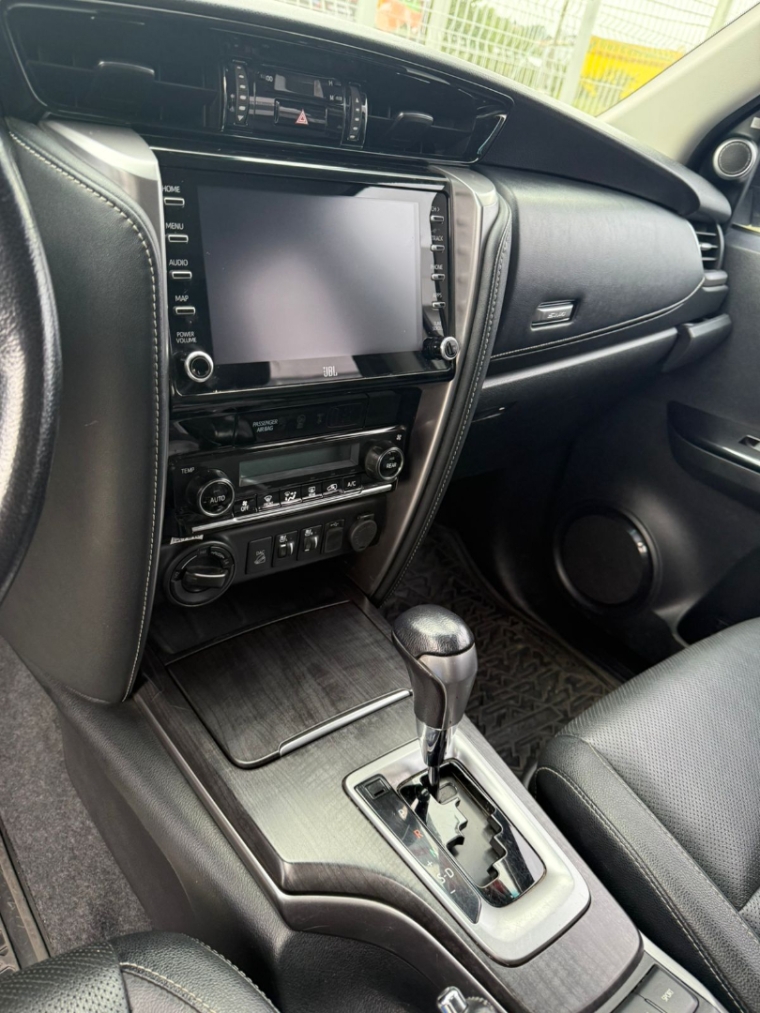 toyota hilux sw4 2.8 d-4d turbo diesel srx 7l 4x4 automatico 4p 2021