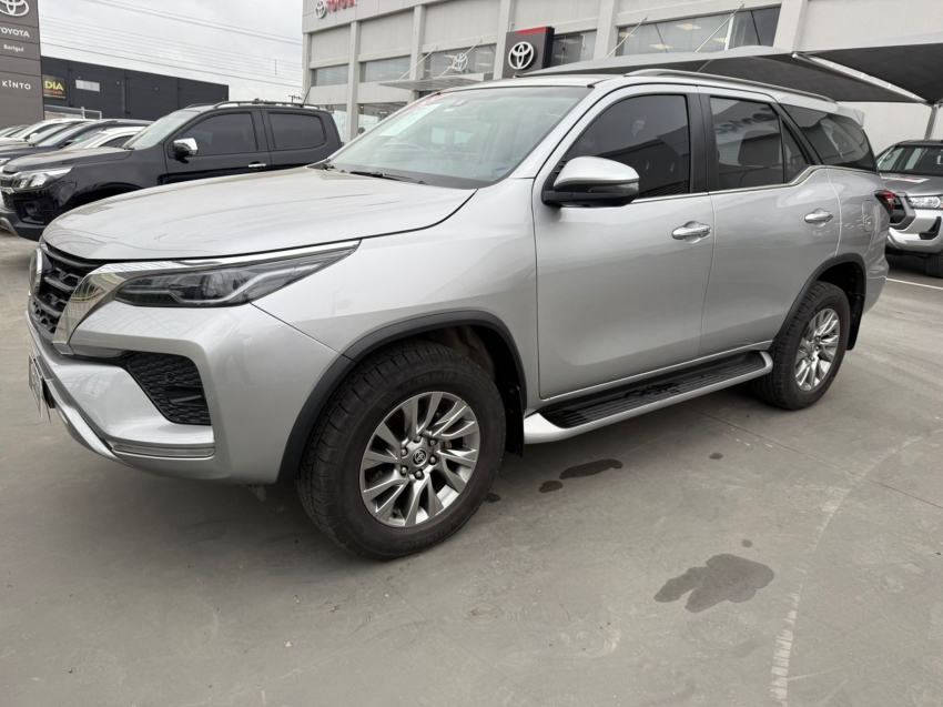 toyota hilux sw4 2.8 d-4d turbo diesel srx 7l 4x4 automatico 4p 2021