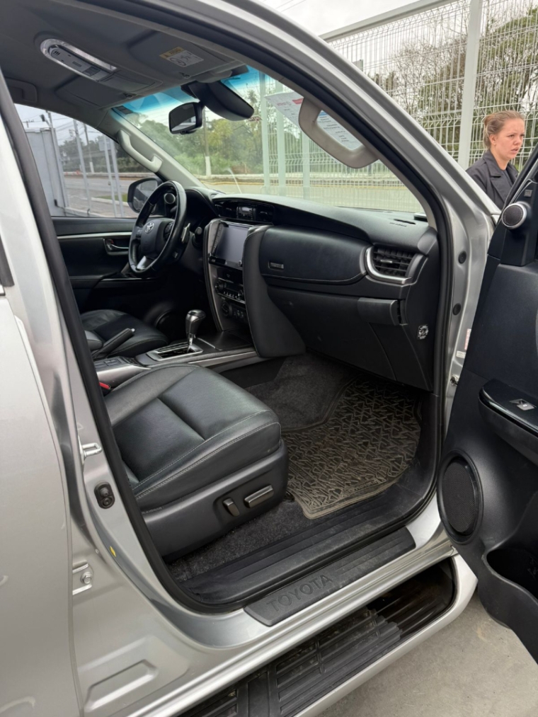 toyota hilux sw4 2.8 d-4d turbo diesel srx 7l 4x4 automatico 4p 2021