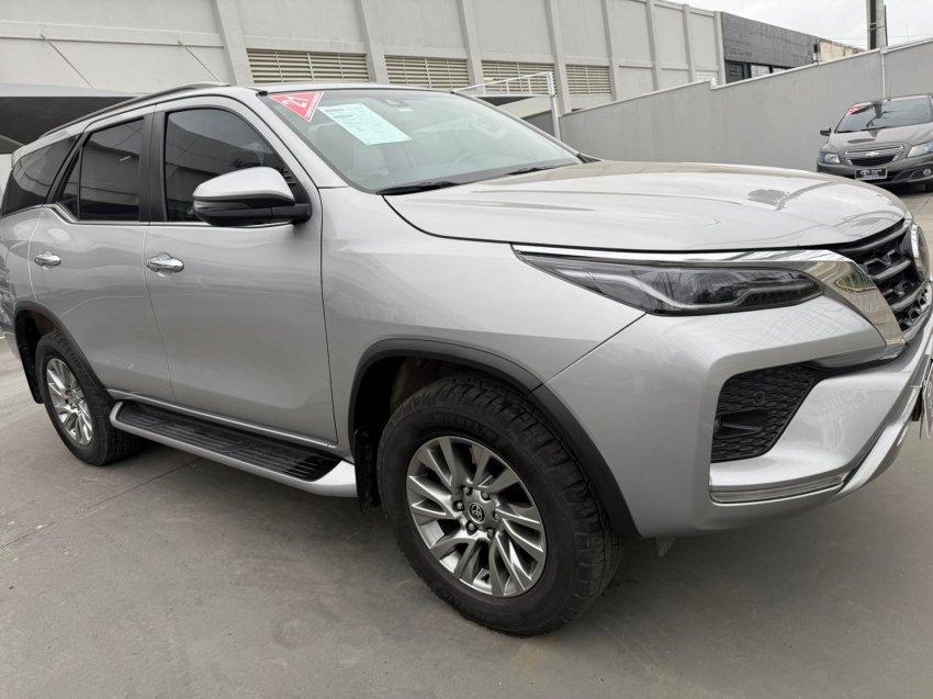toyota hilux sw4 2.8 d-4d turbo diesel srx 7l 4x4 automatico 4p 2021