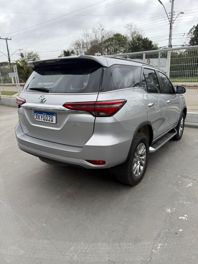 toyota hilux sw4 2.8 d-4d turbo diesel srx 7l 4x4 automatico 4p 2021