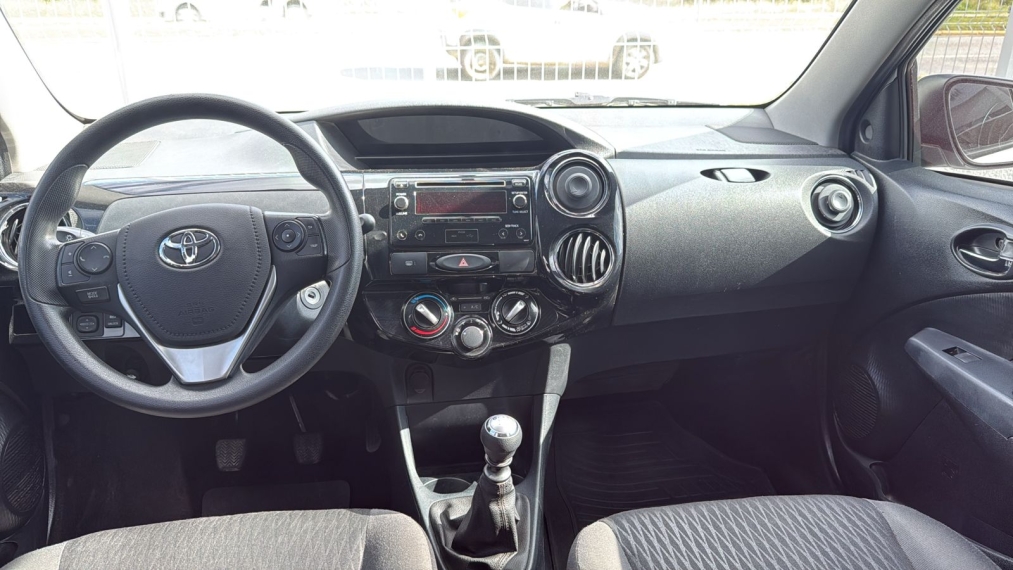 toyota etios 1.5 xs 16v flex 4p manual 2017