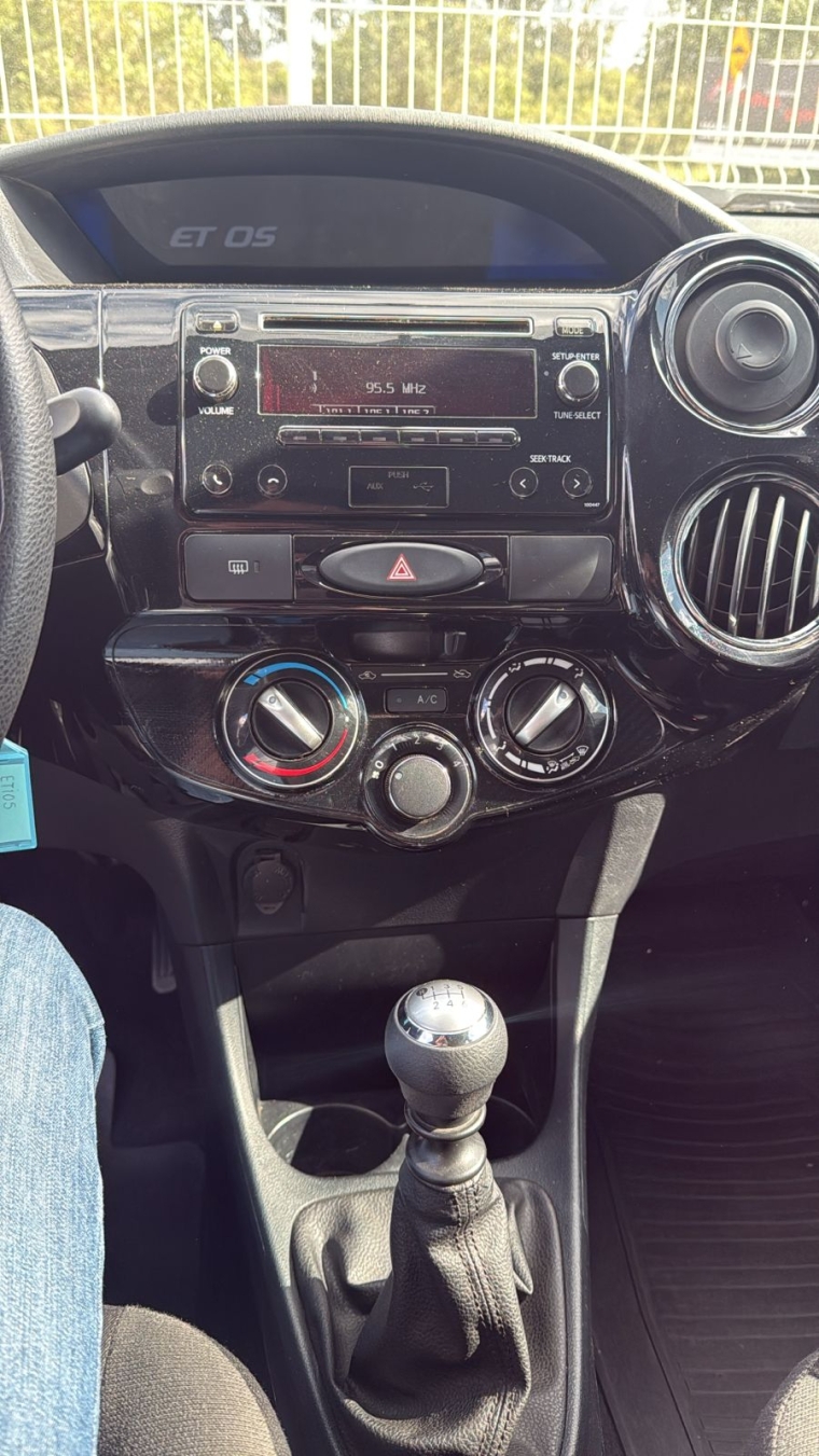 toyota etios 1.5 xs 16v flex 4p manual 2017