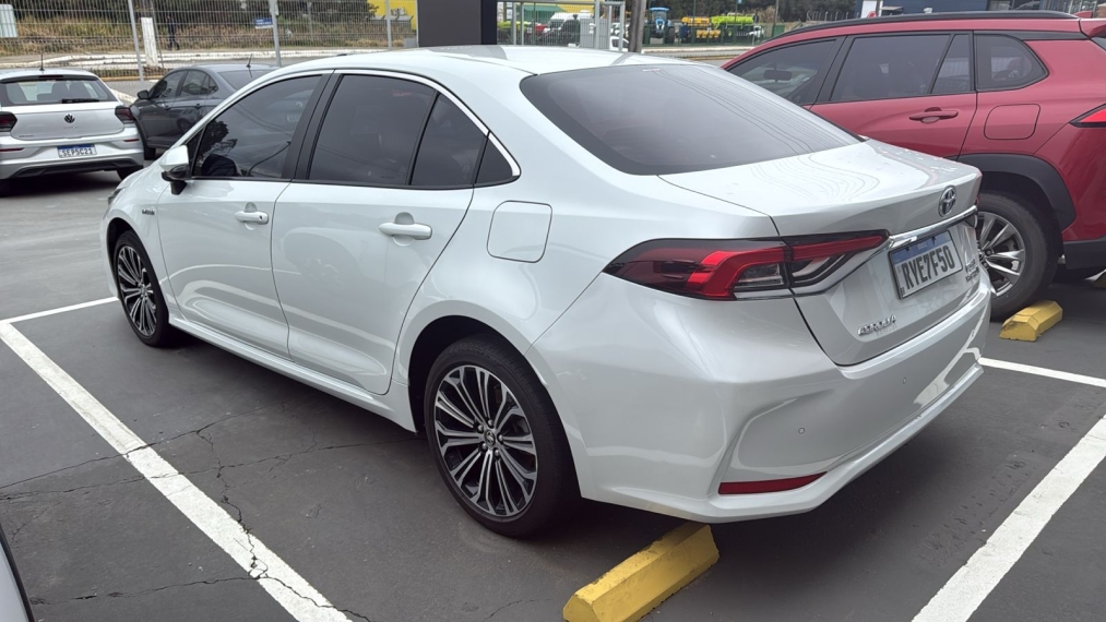 toyota corolla 1.8 vvt-i hybrid flex altis premium cvt 4p automatico 2023