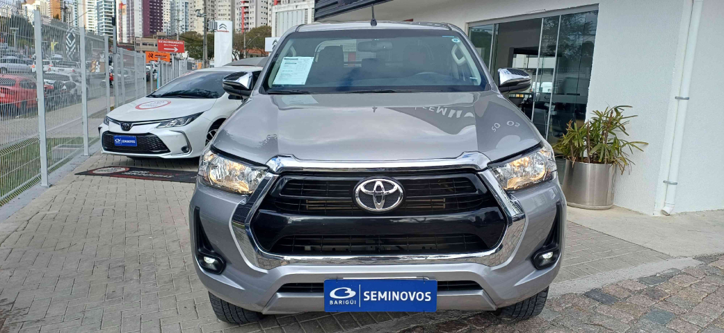 toyota hilux 2.8 d-4d turbo diesel cd srv 4x4 automatico 4p 2022