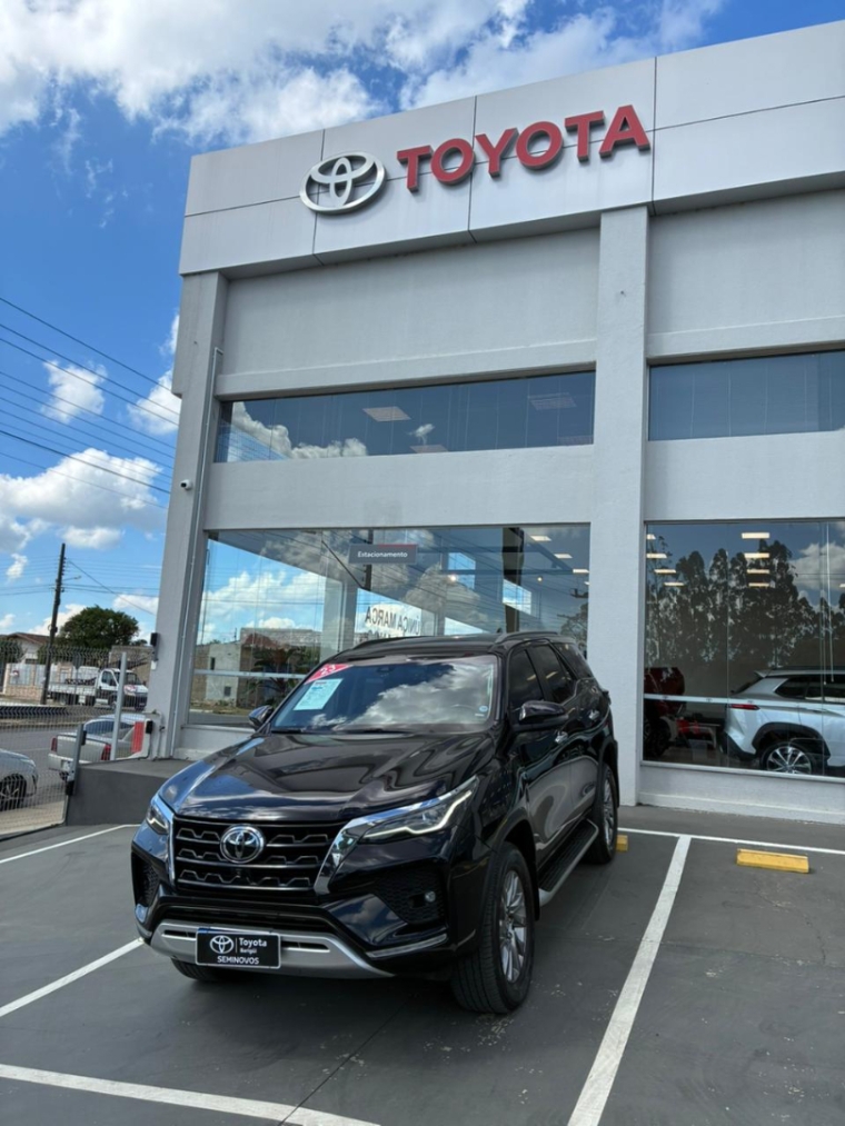 toyota hilux sw4 2.8 d-4d turbo diesel srx 4x4 automatico 4p 2023