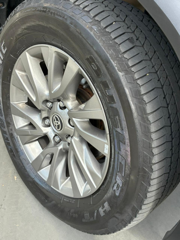 toyota hilux sw4 2.8 d-4d turbo diesel srx 4x4 automatico 4p 20239