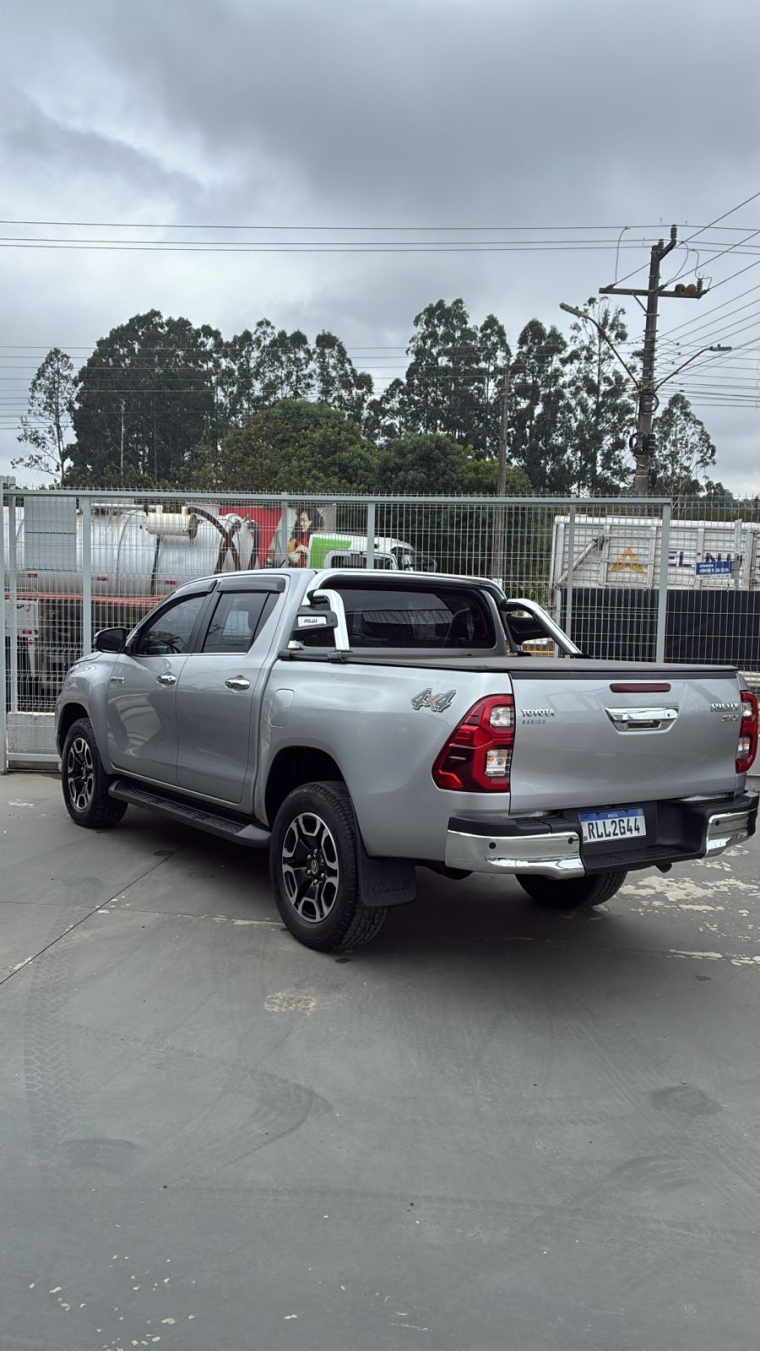 toyota hilux 2.8 d-4d turbo diesel cd srx 4x4 automatico 4p 20221