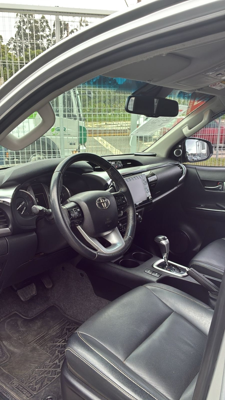 toyota hilux 2.8 d-4d turbo diesel cd srx 4x4 automatico 4p 20222