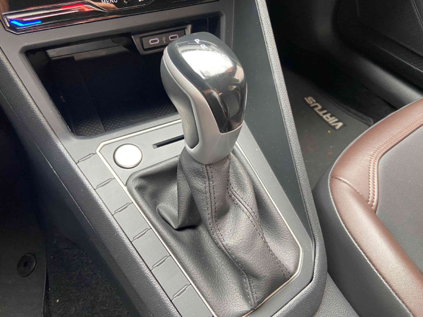 volkswagen virtus 1.0 200 tsi highline automatico flex 4p 202511