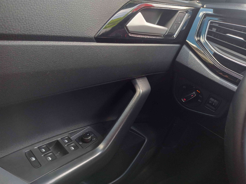 volkswagen nivus 1.0 200 tsi total flex highline automatico 4p 202113