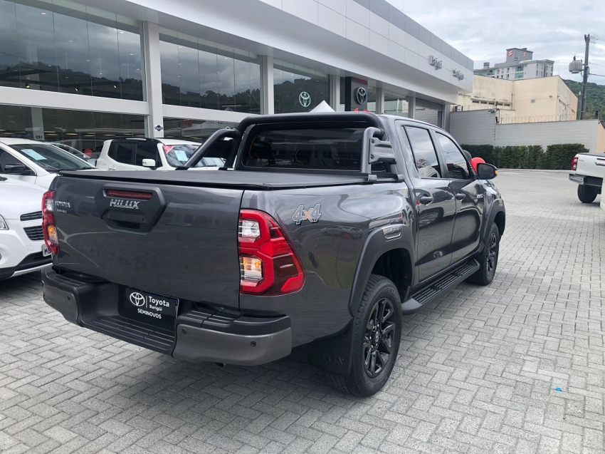 toyota hilux 2.8 d-4d turbo diesel cd conquest 4x4 automatico 4p 20244