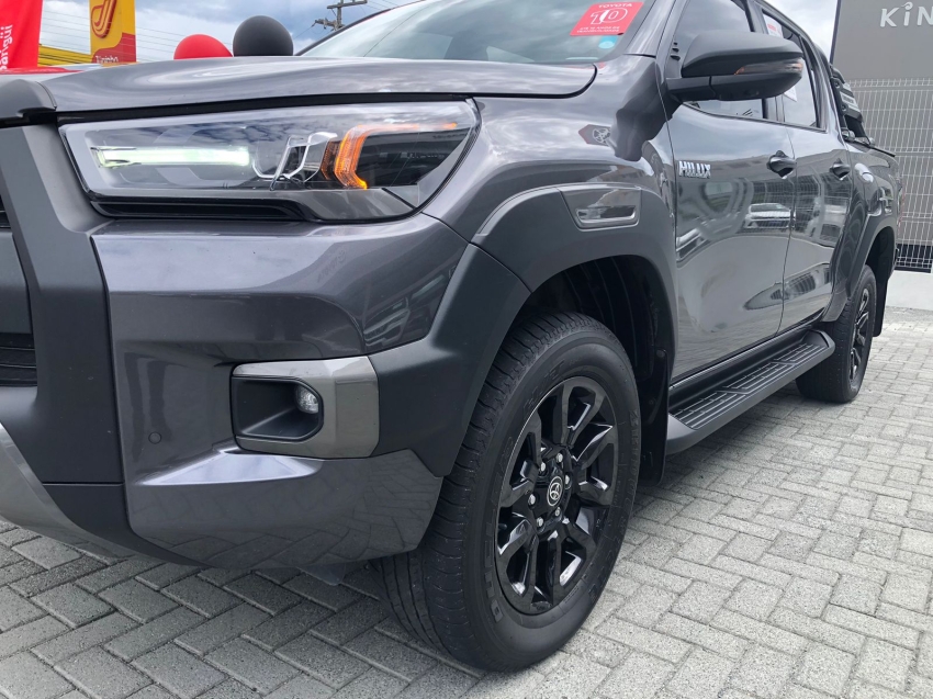toyota hilux 2.8 d-4d turbo diesel cd conquest 4x4 automatico 4p 202410