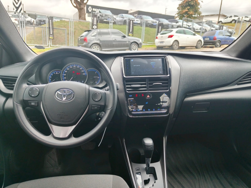 toyota yaris 1.5 16v flex xl multidrive 4p automatico 202512