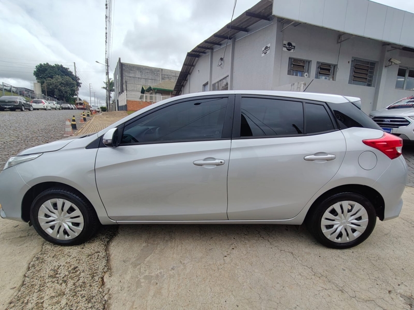 toyota yaris 1.5 16v flex xl multidrive 4p automatico 20254