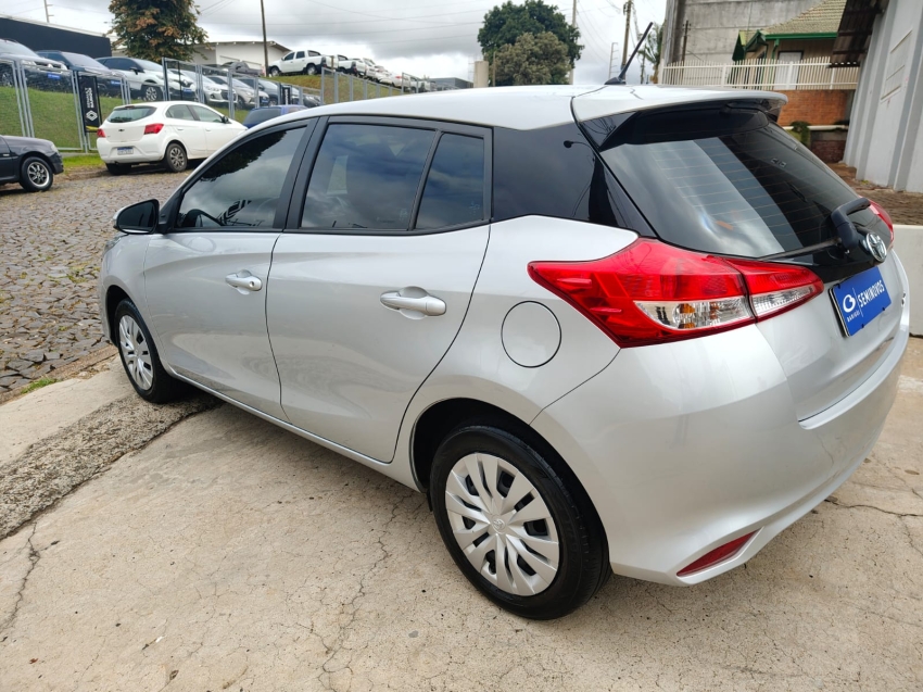 toyota yaris 1.5 16v flex xl multidrive 4p automatico 20255