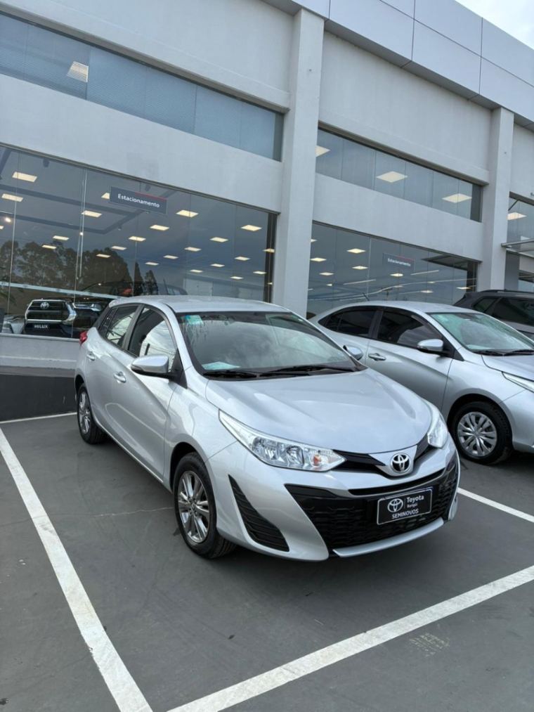 toyota yaris 1.5 16v flex xl plus connect multidrive 4p automatico 20204