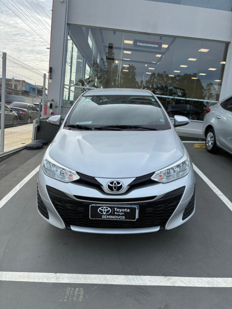 toyota yaris 1.5 16v flex xl plus connect multidrive 4p automatico 2020