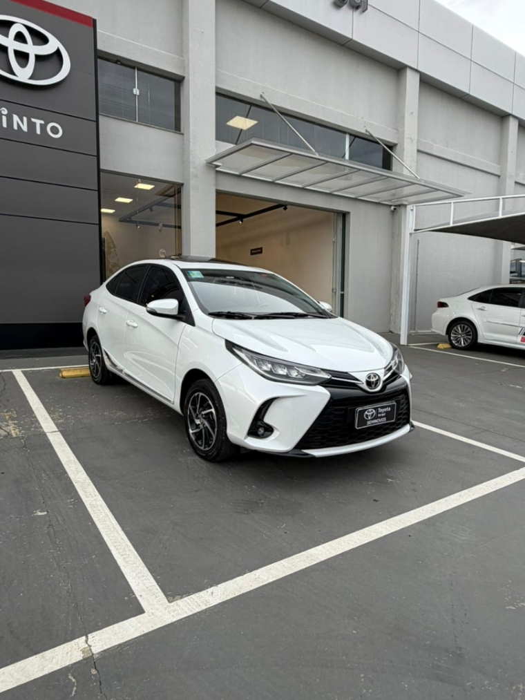 toyota yaris 1.5 16v flex sedan xls connect multidrive 4p automatico 20234