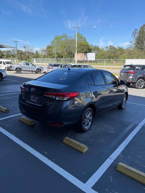 toyota yaris 1.5 16v flex sedan xs multidrive 4p automatico 20249