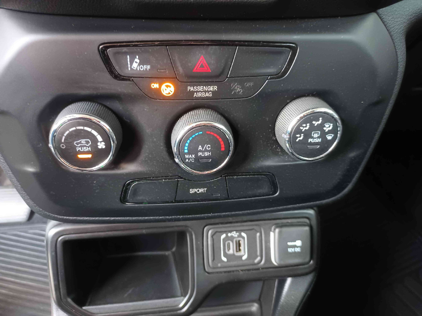 jeep renegade 1.3 t270 turbo flex sport at6 4p automatico 202413