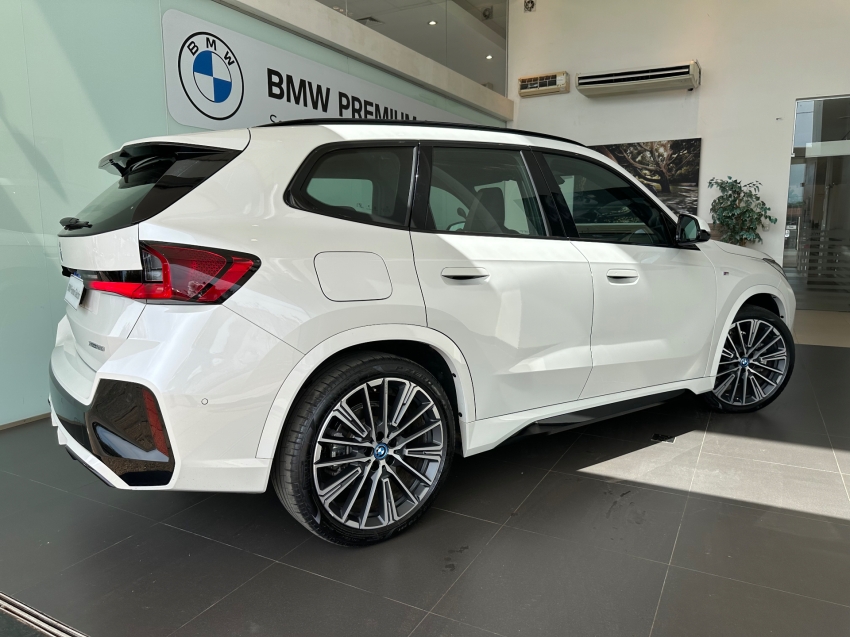 bmw ix1 eletrico xdrive30 m sport 4p automatico 2024