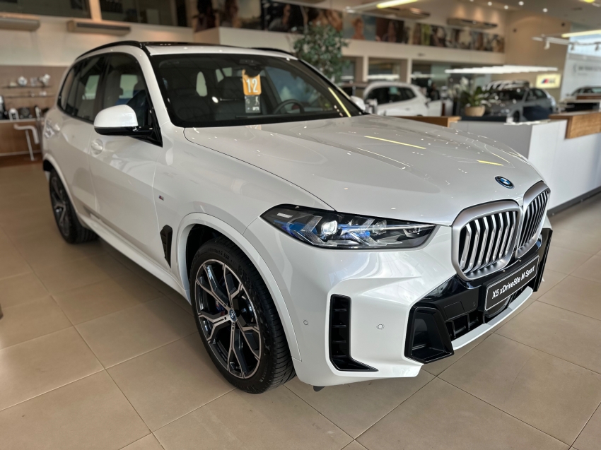 bmw x5 3.0 i6 turbo hibrido xdrive50e m sport automatico 2.9 4p 202517