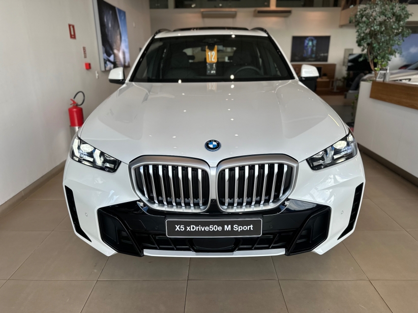 bmw x5 3.0 i6 turbo hibrido xdrive50e m sport automatico 2.9 4p 202518