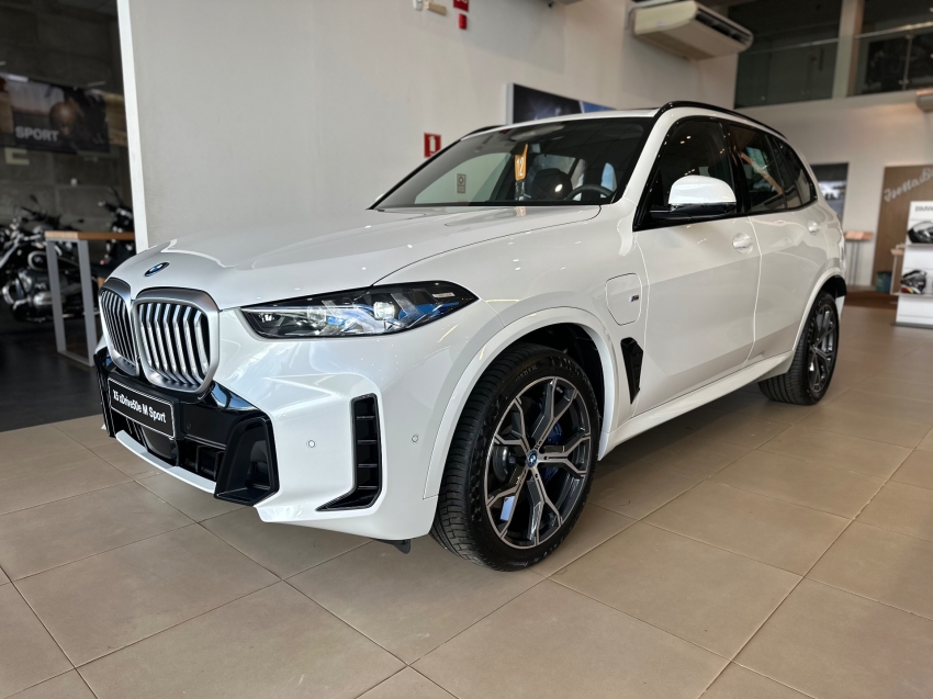 bmw x5 3.0 i6 turbo hibrido xdrive50e m sport automatico 2.9 4p 202515