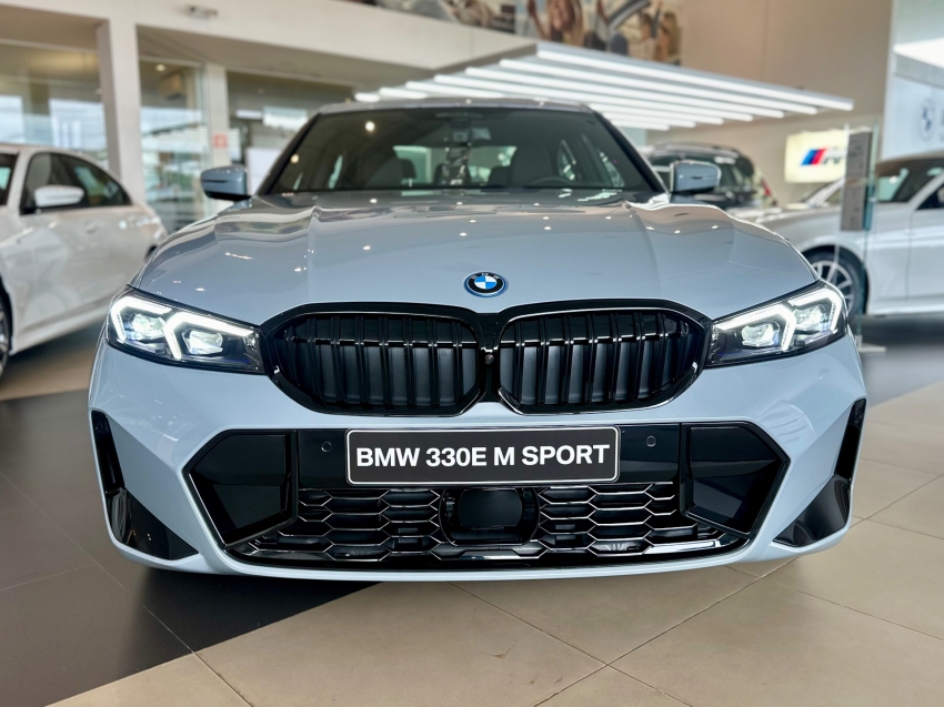 bmw 330e 1.9 manual 2025
