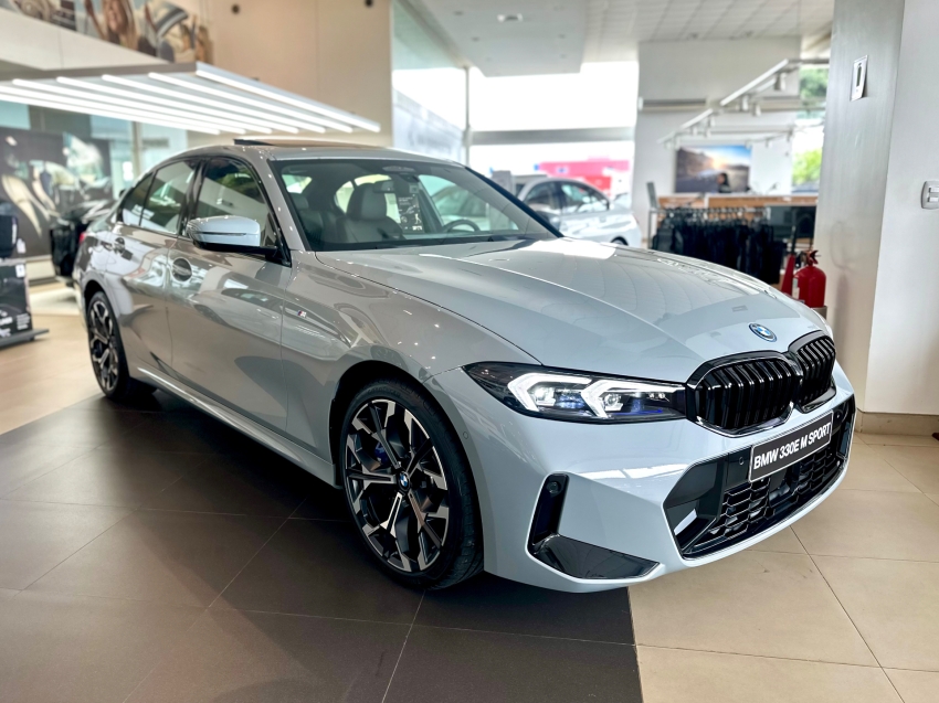 bmw 330e 1.9 manual 2025