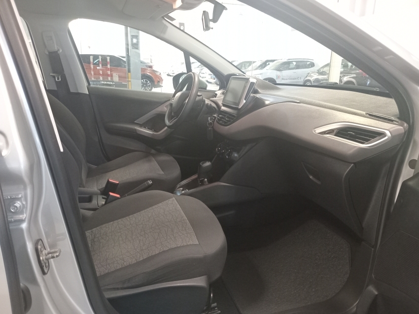 peugeot 208 1.6 active pack 16v flex 4p automatico 2020 peugeot 208 1.6 active pack 16v flex 4p automatico 2020