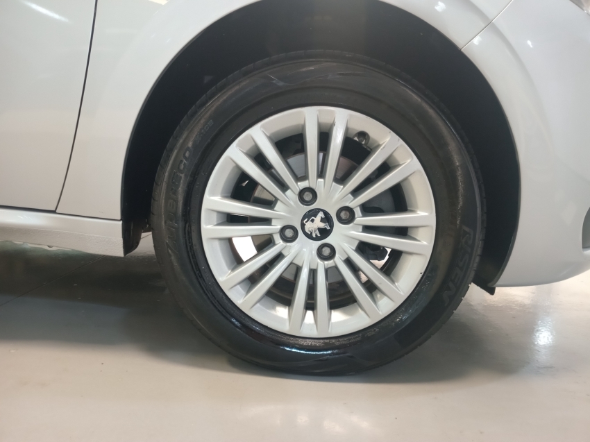 peugeot 208 1.6 active pack 16v flex 4p automatico 2020 peugeot 208 1.6 active pack 16v flex 4p automatico 2020