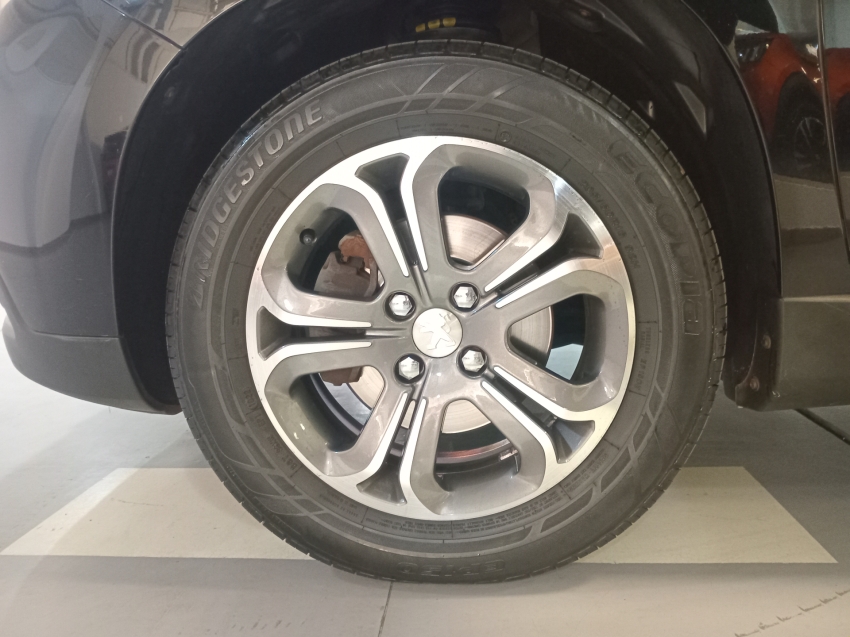 peugeot 2008 1.6 16v flex griffe 4p automatico 2017 peugeot 2008 1.6 16v flex griffe 4p automatico 2017
